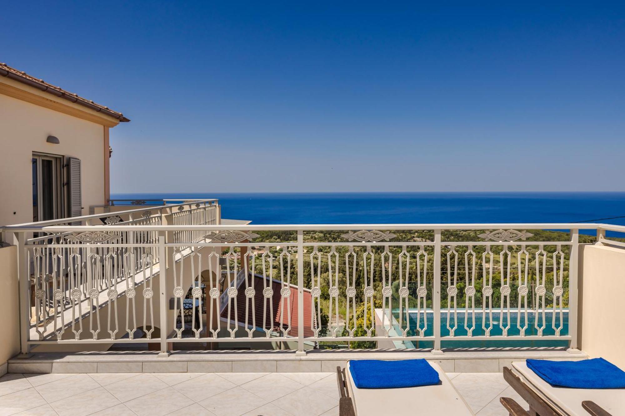Belle View Hotel - Sea View & Sunset Mánganos Exterior photo